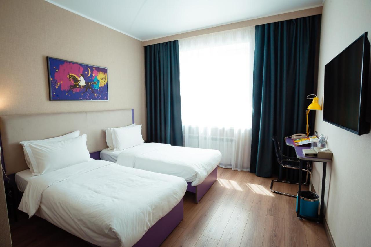 City Hotel Çimkent Dış mekan fotoğraf