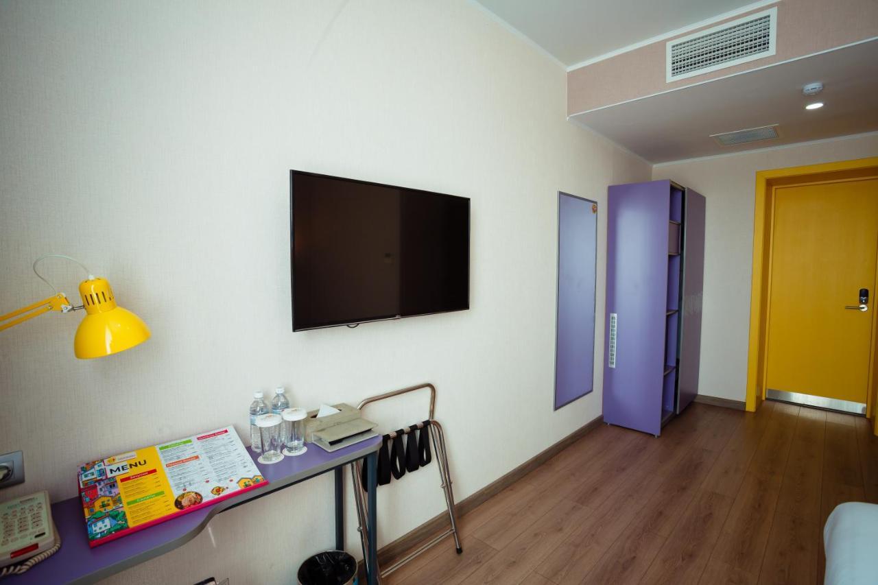 City Hotel Çimkent Dış mekan fotoğraf