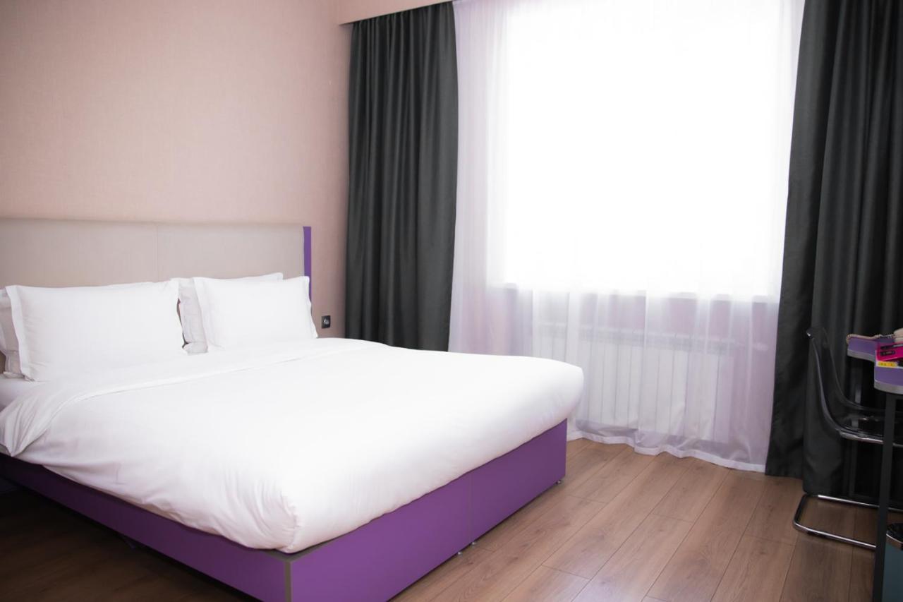 City Hotel Çimkent Dış mekan fotoğraf